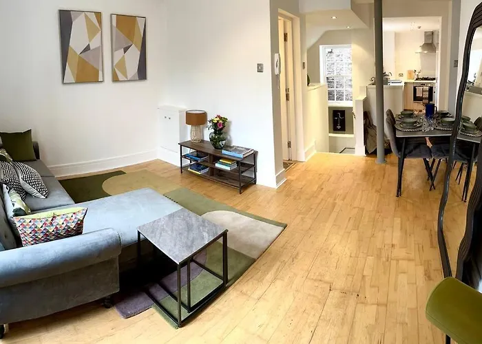 The Quirky Quarter- 2Bedrooms Apartment