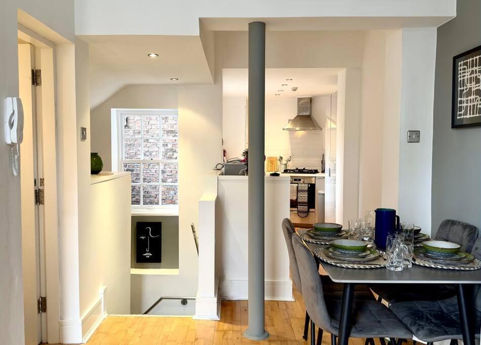 The Quirky Quarter- 2bedrooms *