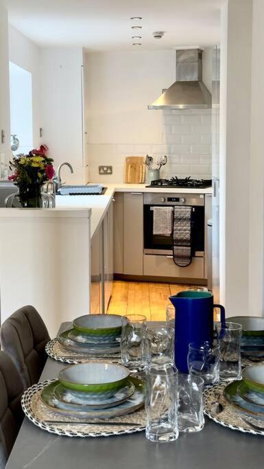 The Quirky Quarter- 2bedrooms Апартаменты *