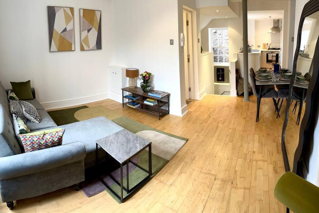 The Quirky Quarter- 2bedrooms Апартаменты