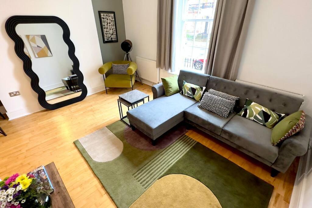 The Quirky Quarter- 2bedrooms Апартаменты Ливерпуль